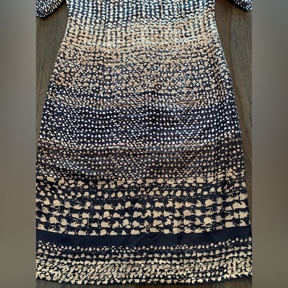 Brooks Brothers Dress 100% Silk Size 2 Short Sleeves Lined Midi Abstract Print. - Picture 16 of 16